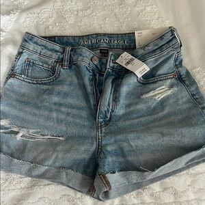 NWT American Eagle Outfitters Mom Jean Short